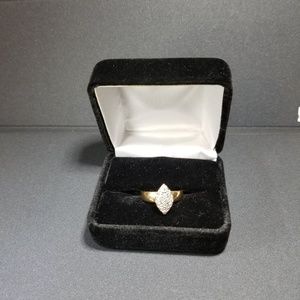 10k  marquis cluster ladies ring